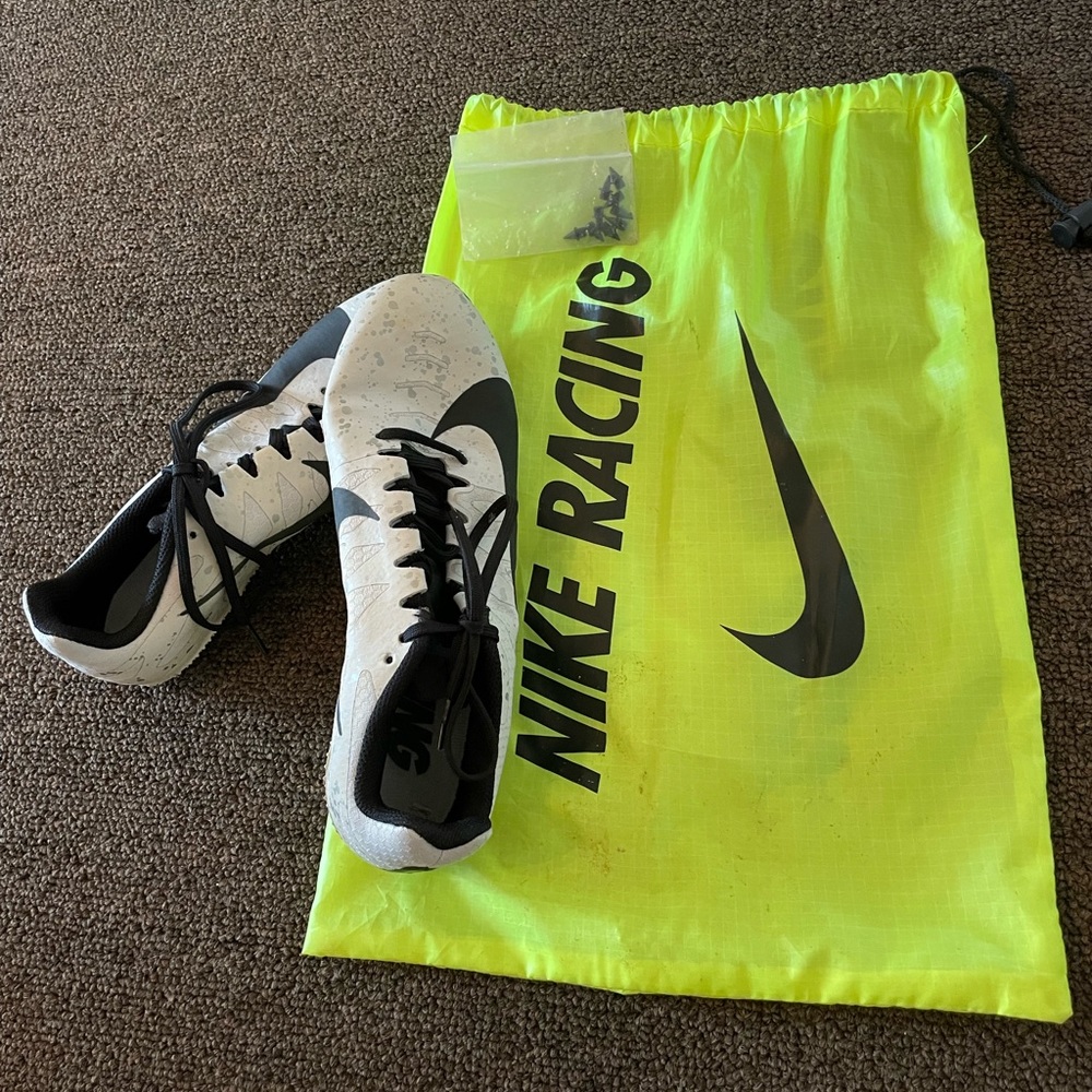 Nike track & field sprinting spikes - women’s size 6